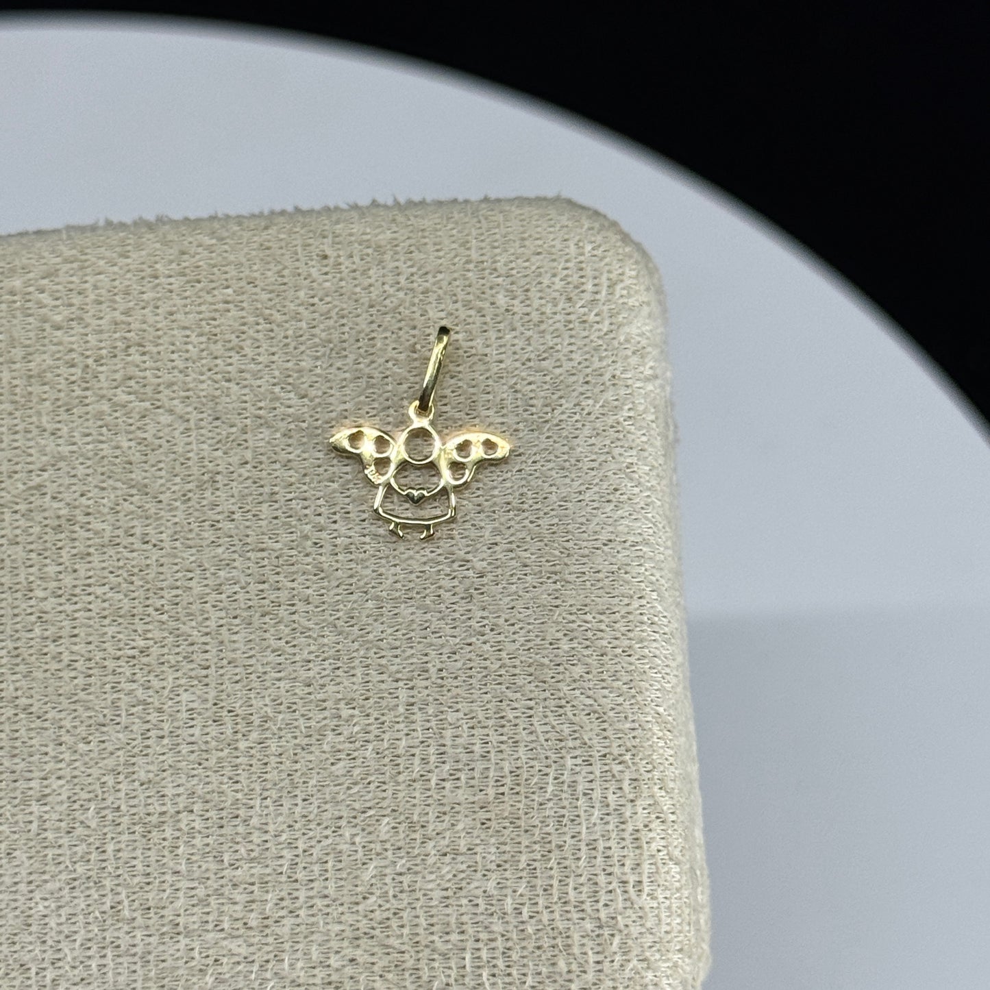 Dije Ángel de Amor en Oro 18K
