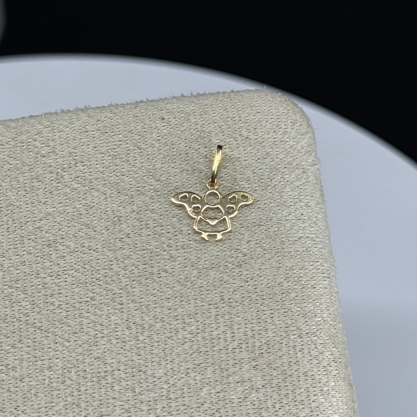 Dije Ángel de Amor en Oro 18K