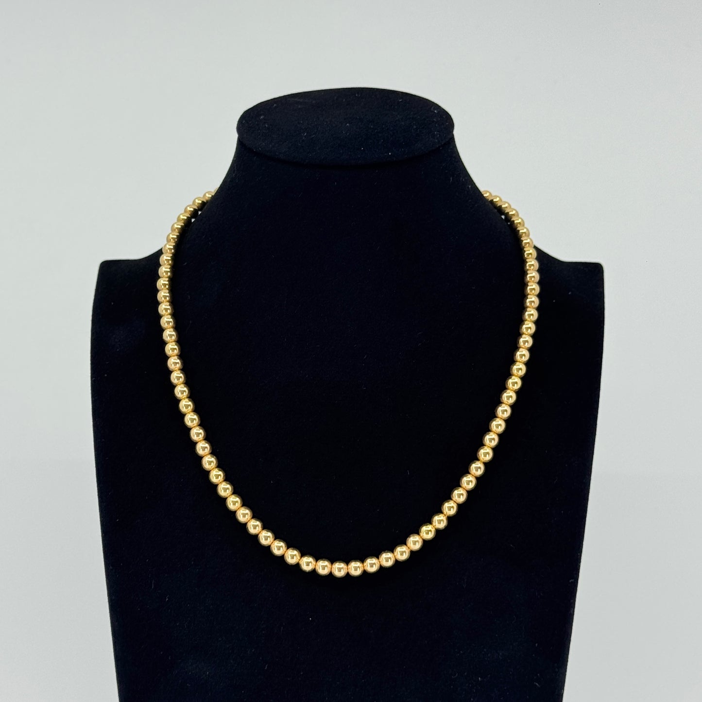 Collar Esferas Elegance – Oro 18K