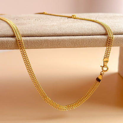 Cadena Plana en Oro 18K – 45 cm