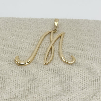 Dije Inicial “M”