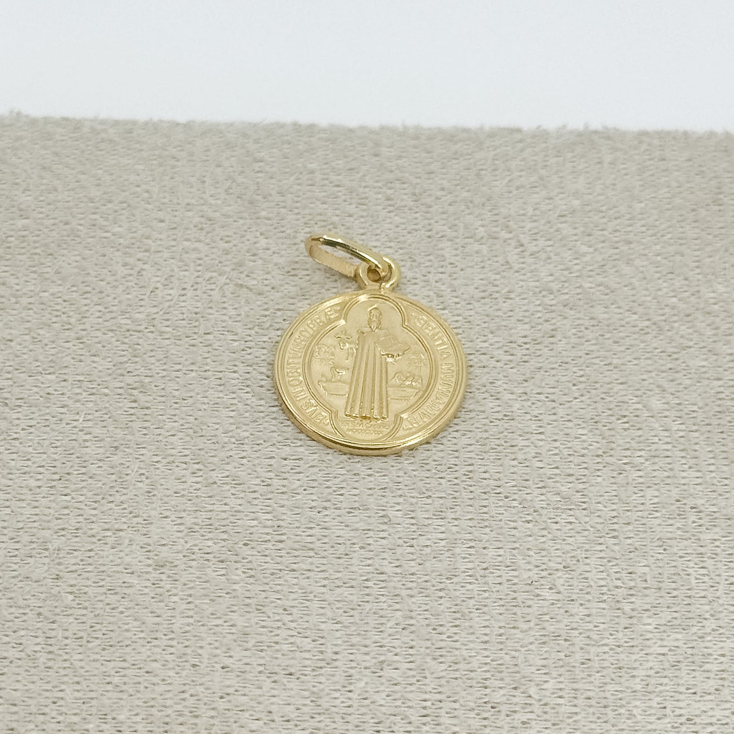 Dije Medalla San Benito