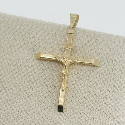 Dije Crucifijo Clásico