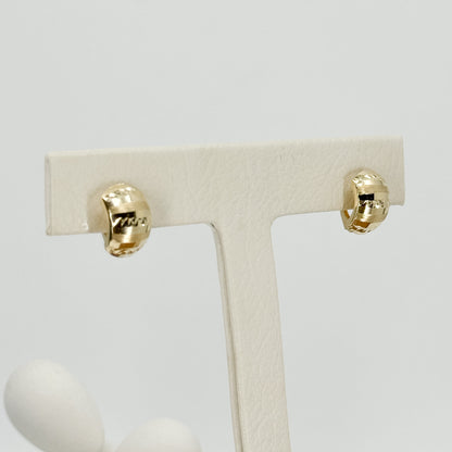 Aretes Clásicos Facetados en Oro 18K