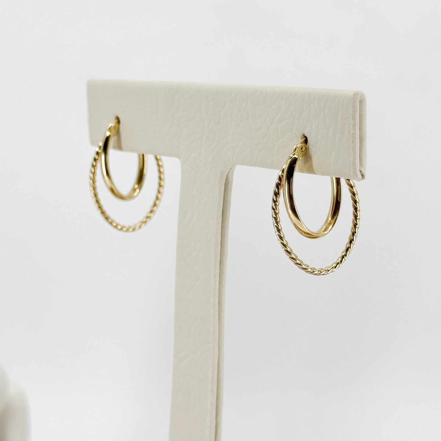 Aretes Argolla Doble Trenza Almendrada