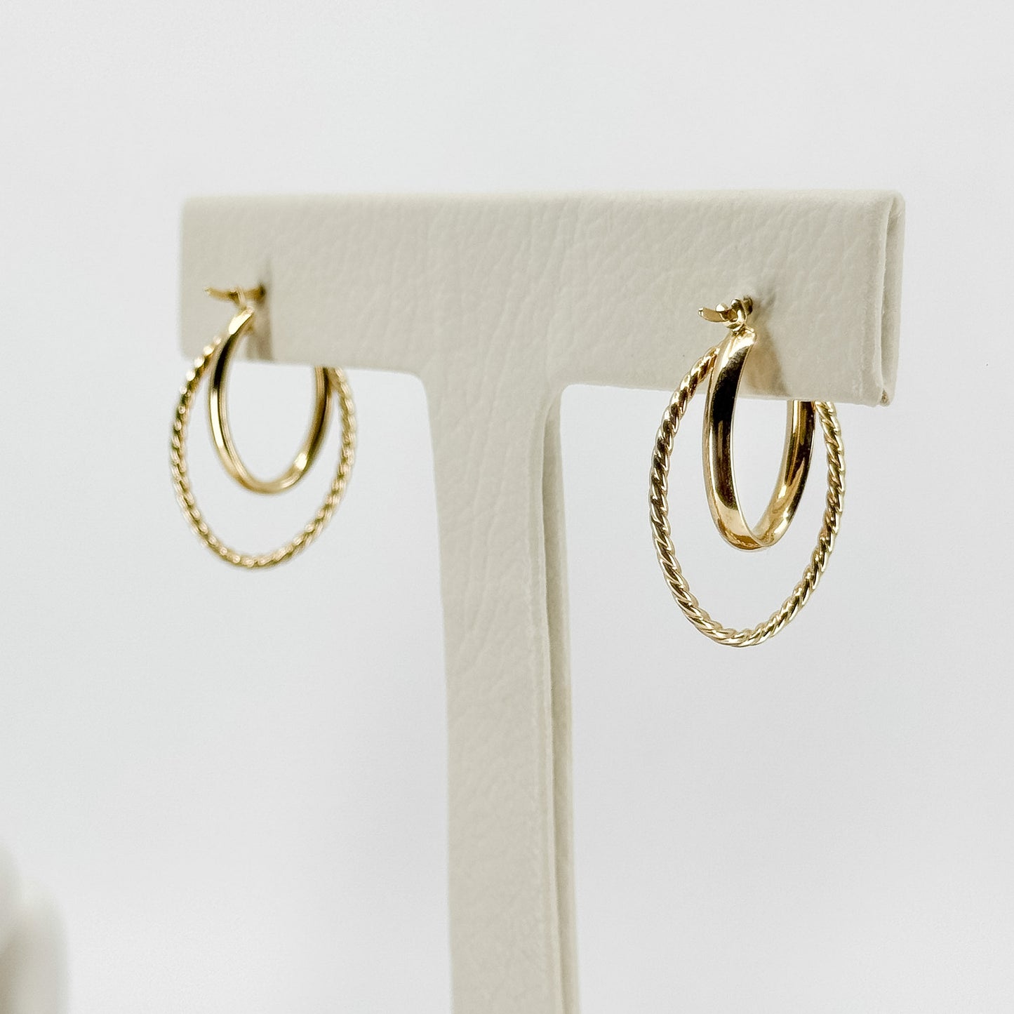 Aretes Argolla Doble Trenza Almendrada