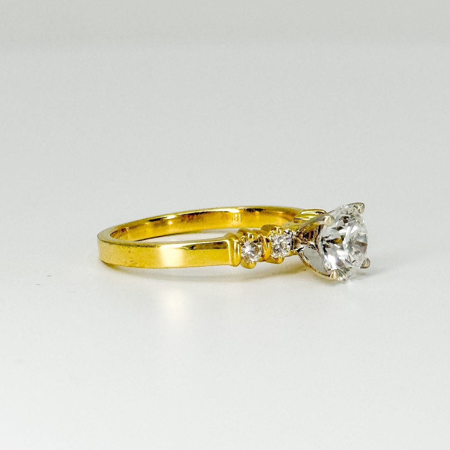 Anillo de Compromiso Eternal Love – Diamante 1 Quilate en Oro 18K