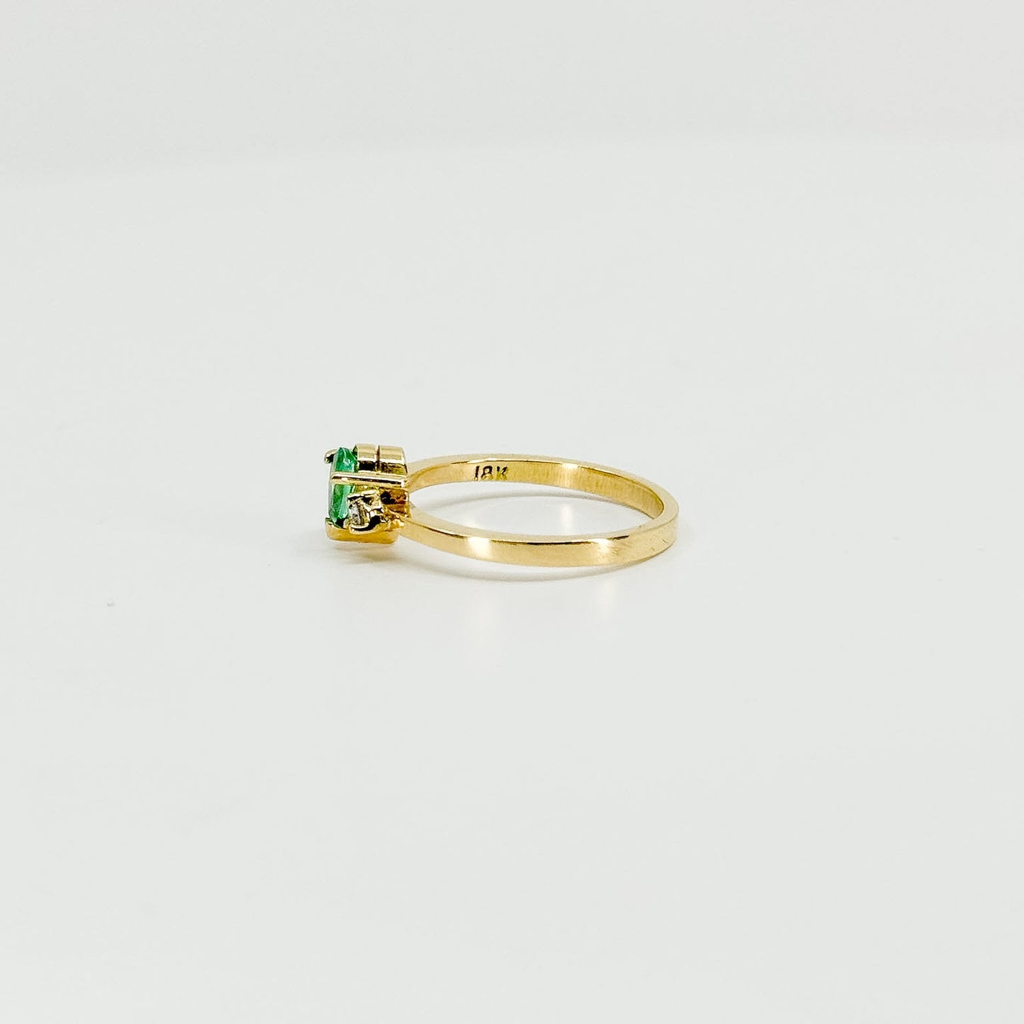 Anillo Esmeralda Grace – Esmeralda Natural y Diamantes en Oro 18K | Talla 6