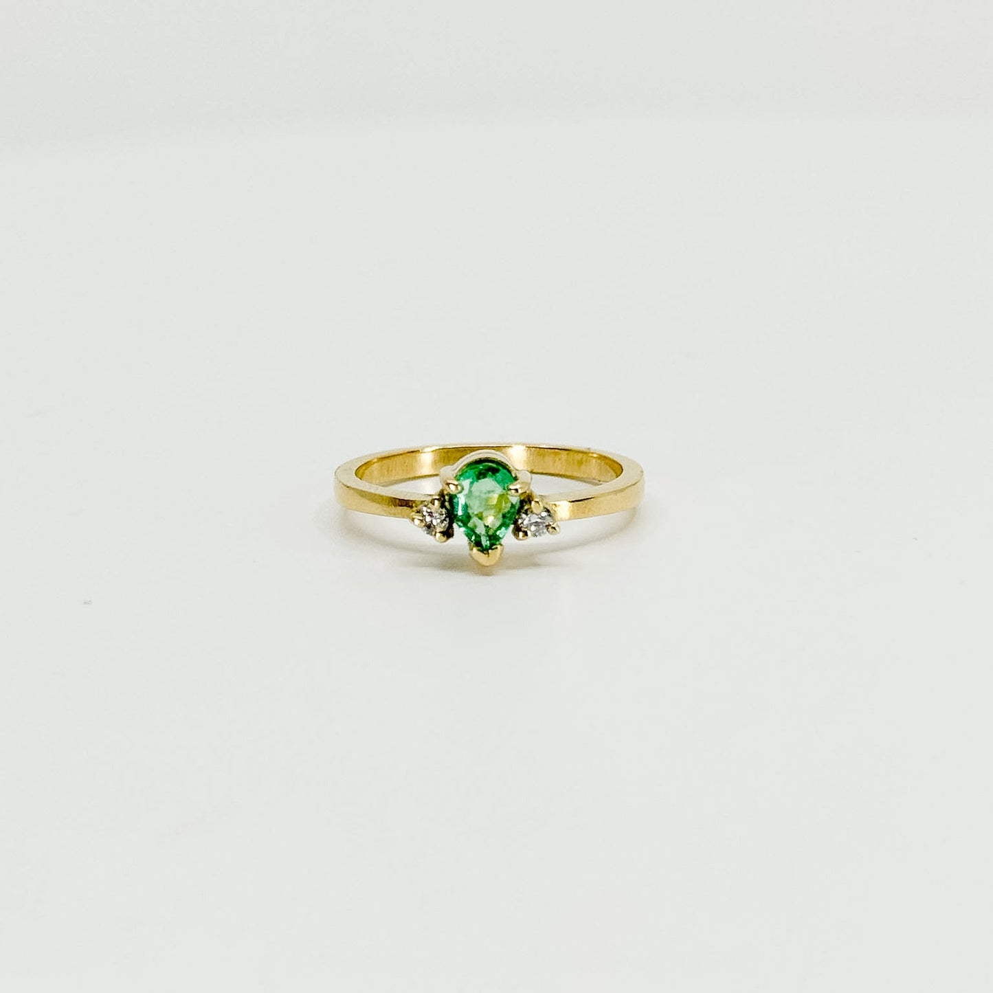 Anillo Esmeralda Grace – Esmeralda Natural y Diamantes en Oro 18K | Talla 6