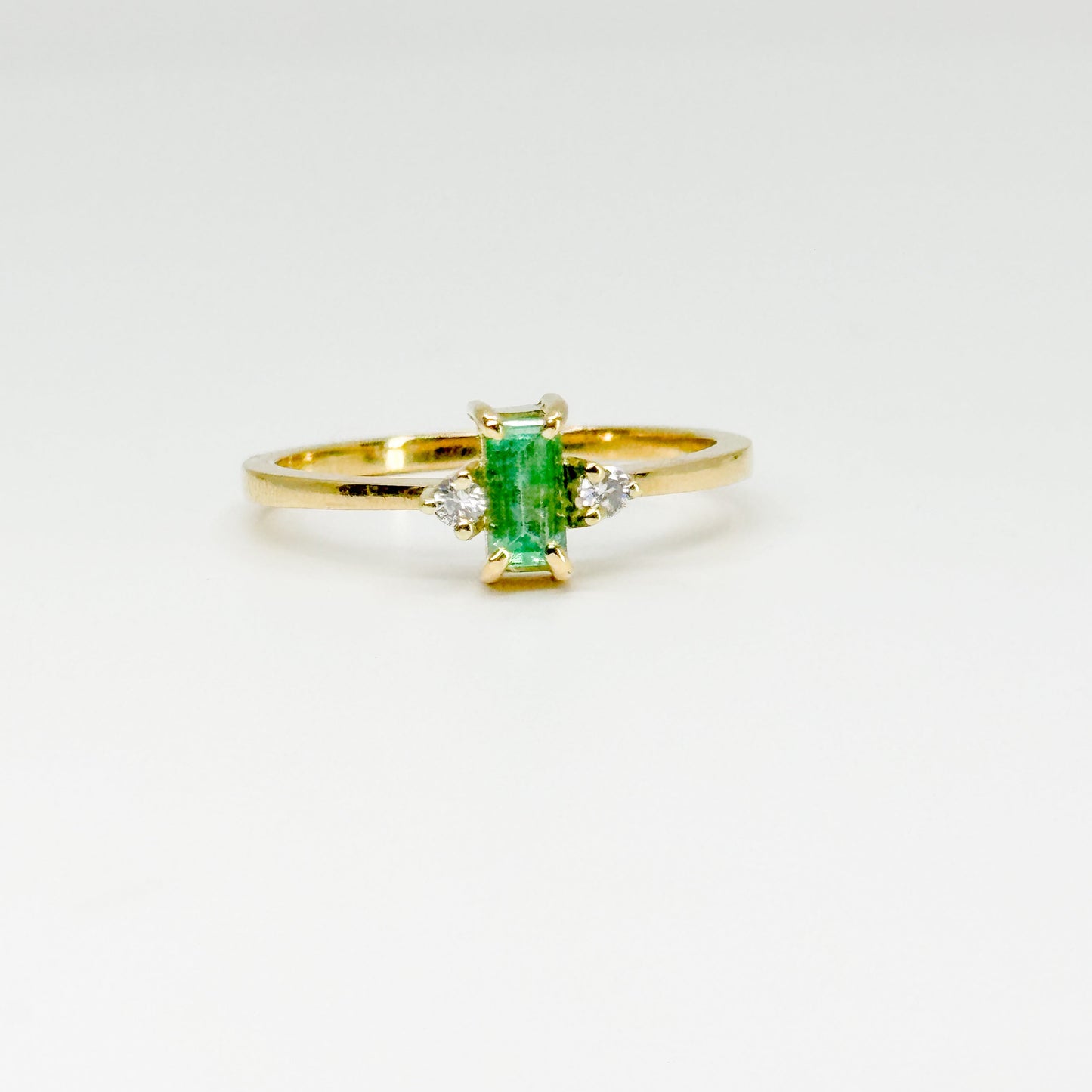 Anillo Esmeralda Lumière – Esmeralda Natural y Diamantes en Oro 18K | Talla 8