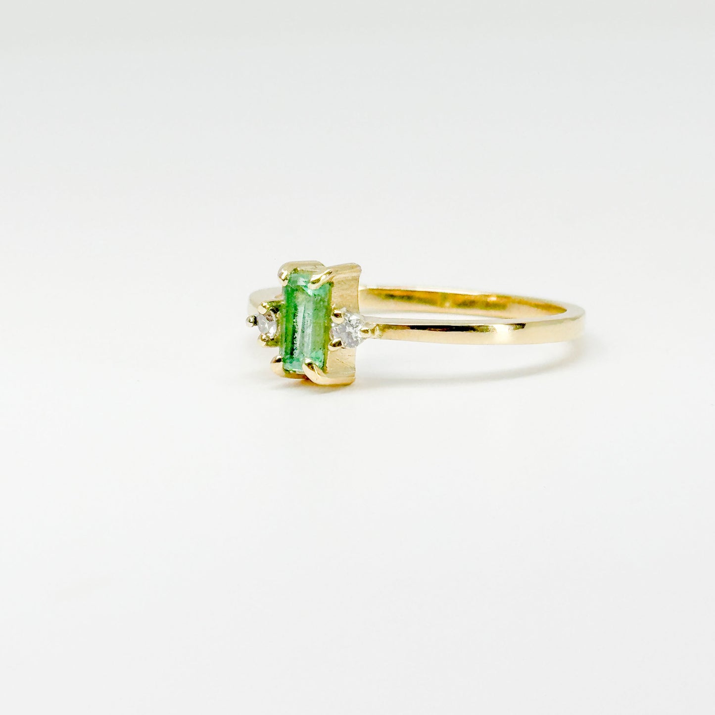 Anillo Esmeralda Lumière – Esmeralda Natural y Diamantes en Oro 18K | Talla 8