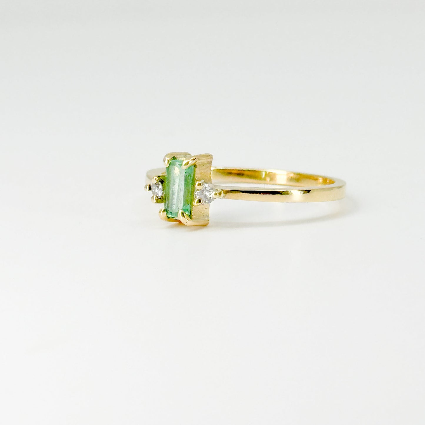 Anillo Esmeralda Lumière – Esmeralda Natural y Diamantes en Oro 18K | Talla 8