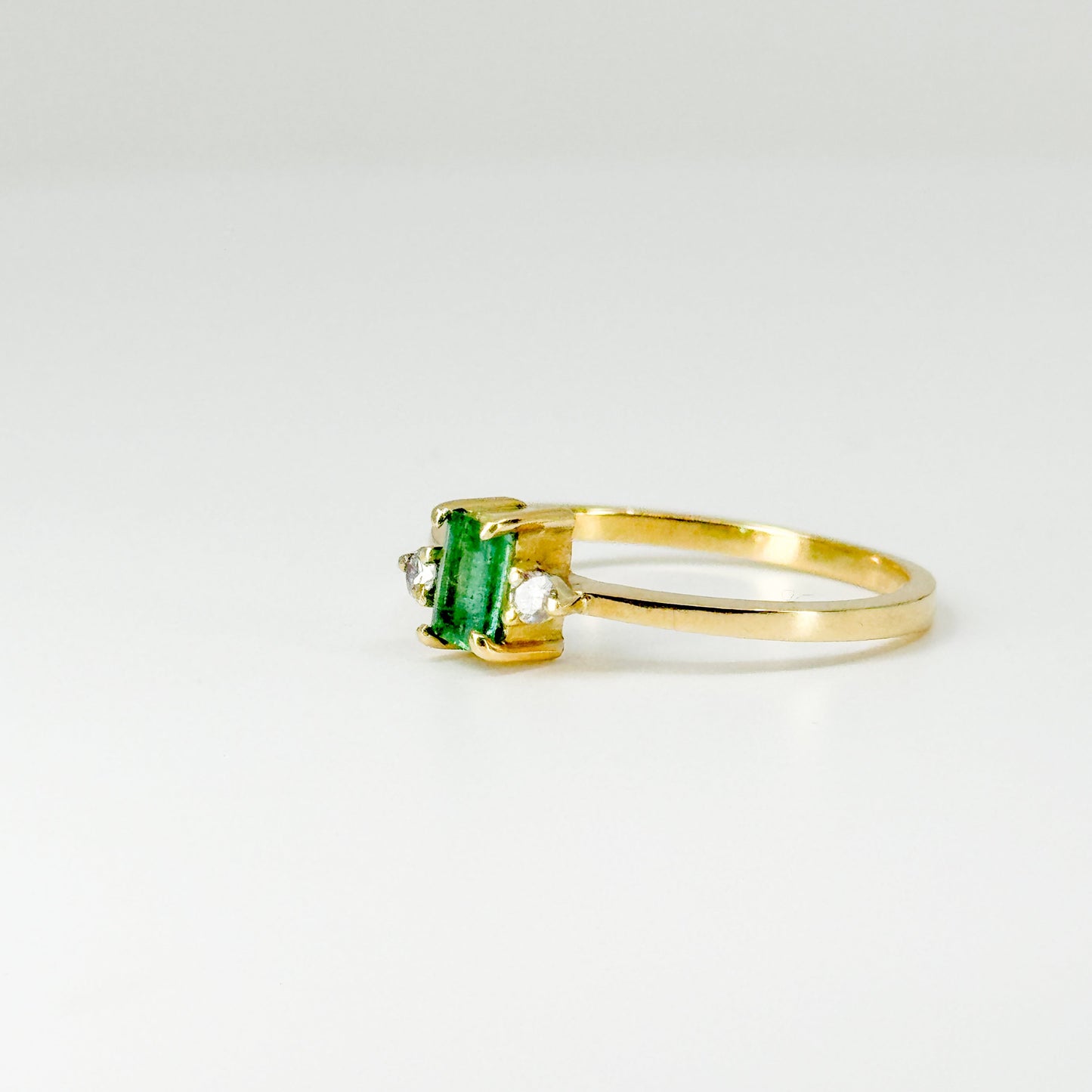 Anillo Esmeralda Élise – Esmeralda Natural y Diamantes en Oro 18K | Talla 8