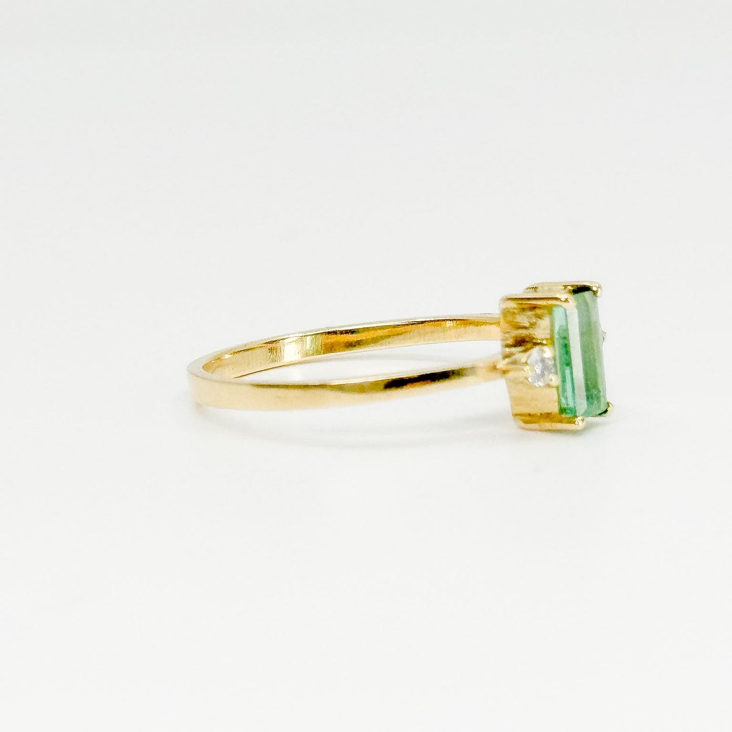 Anillo Esmeralda Éclat – Esmeralda Natural y Diamantes en Oro 18K | Talla 9
