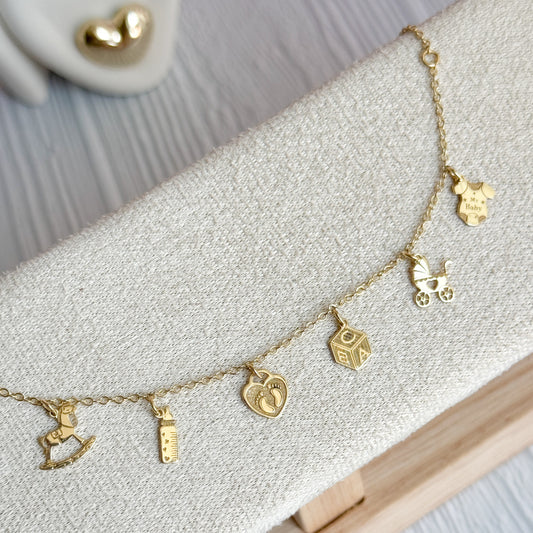 👶 Pulsera Dulce Bienvenida – Oro 18K