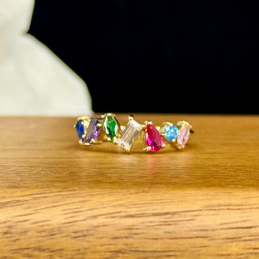 Anillo Rainbow Glam – Cristales Multicolor en Oro 18K | Talla 8