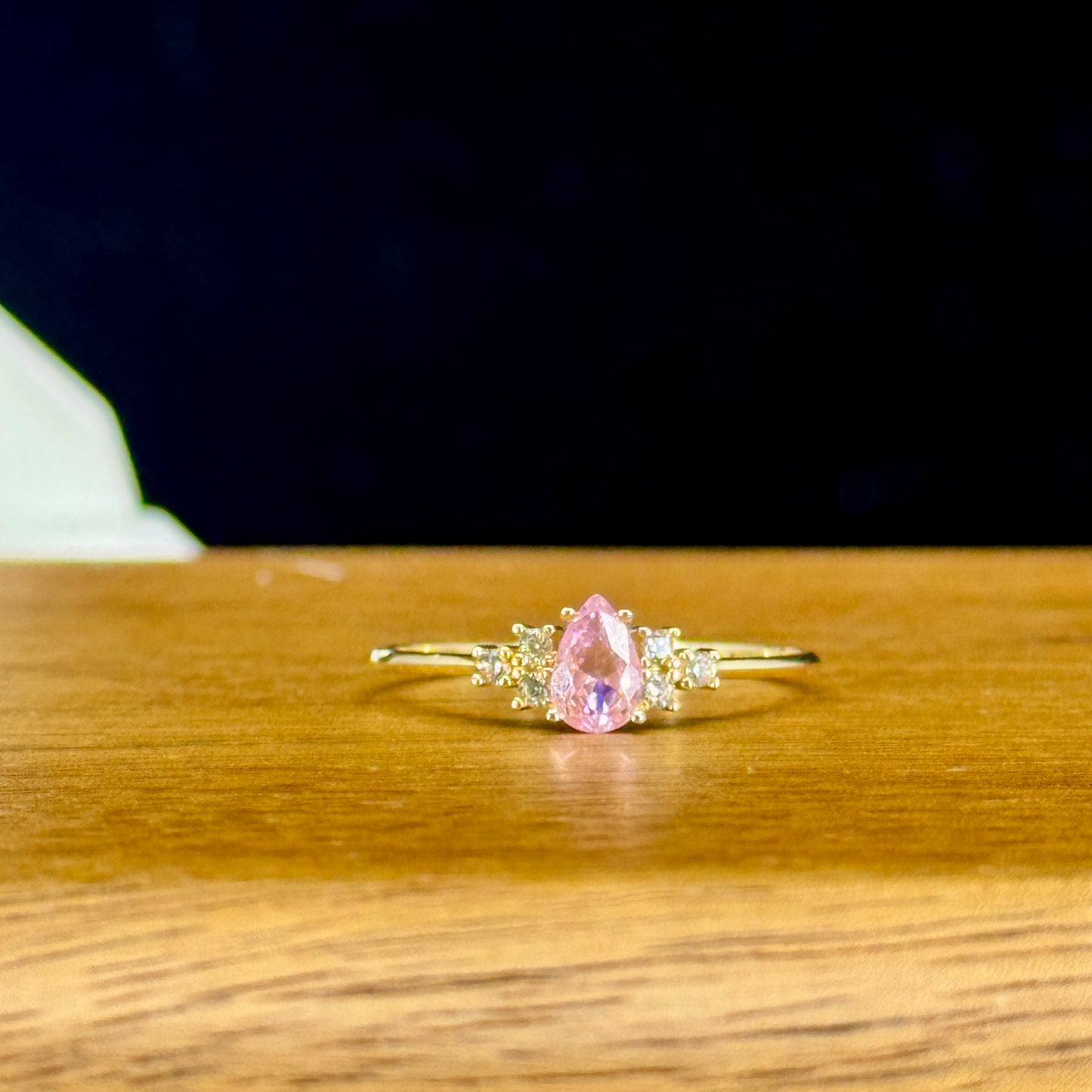 Anillo Pink Lumière – Cristal Rosa y Brillantes en Oro 18K | Talla 8.5