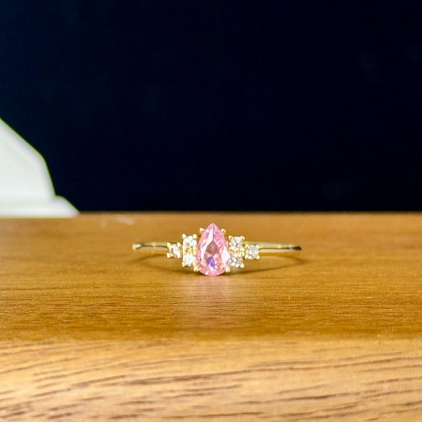 Anillo Pink Lumière – Cristal Rosa y Brillantes en Oro 18K | Talla 8.5