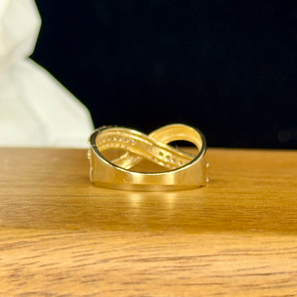 Anillo Infinity Glow – Cristales Brillantes en Oro 18K | Talla 7.5