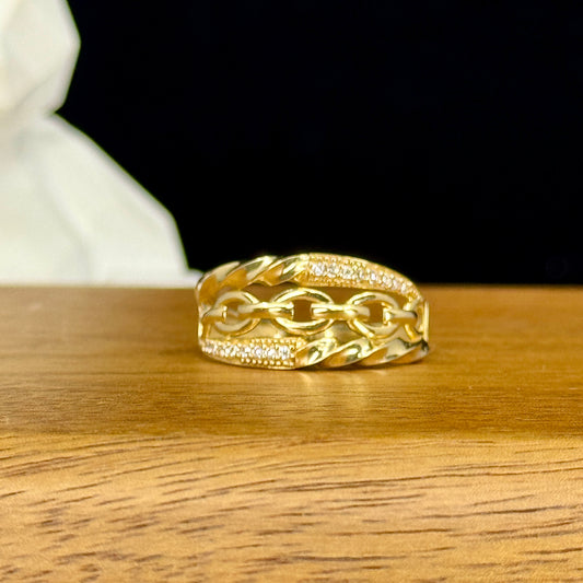 Anillo Luxe – Eslabones y Brillo en Oro 18K | Talla 8