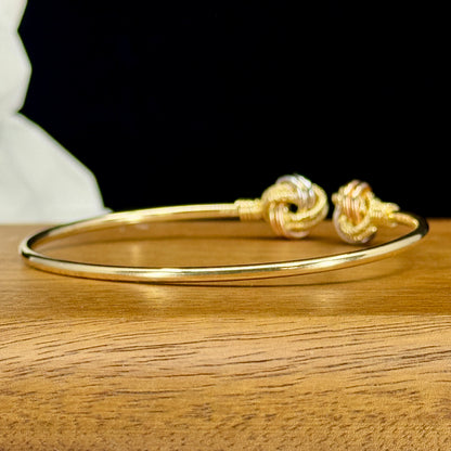 Pulsera Trinity Knot – Nudos Tricolor en Oro 18K