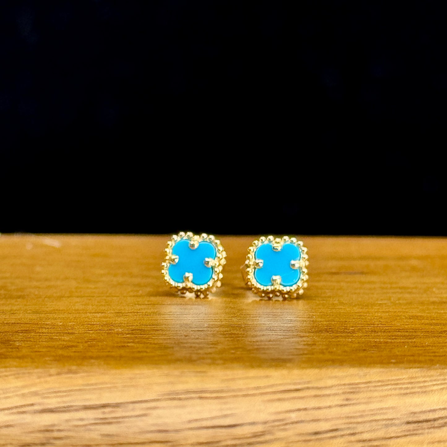 Aretes Clover Turquoise – Piedra Turquesa en Oro 18K