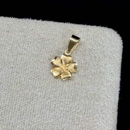 Dije Flor de Sakura