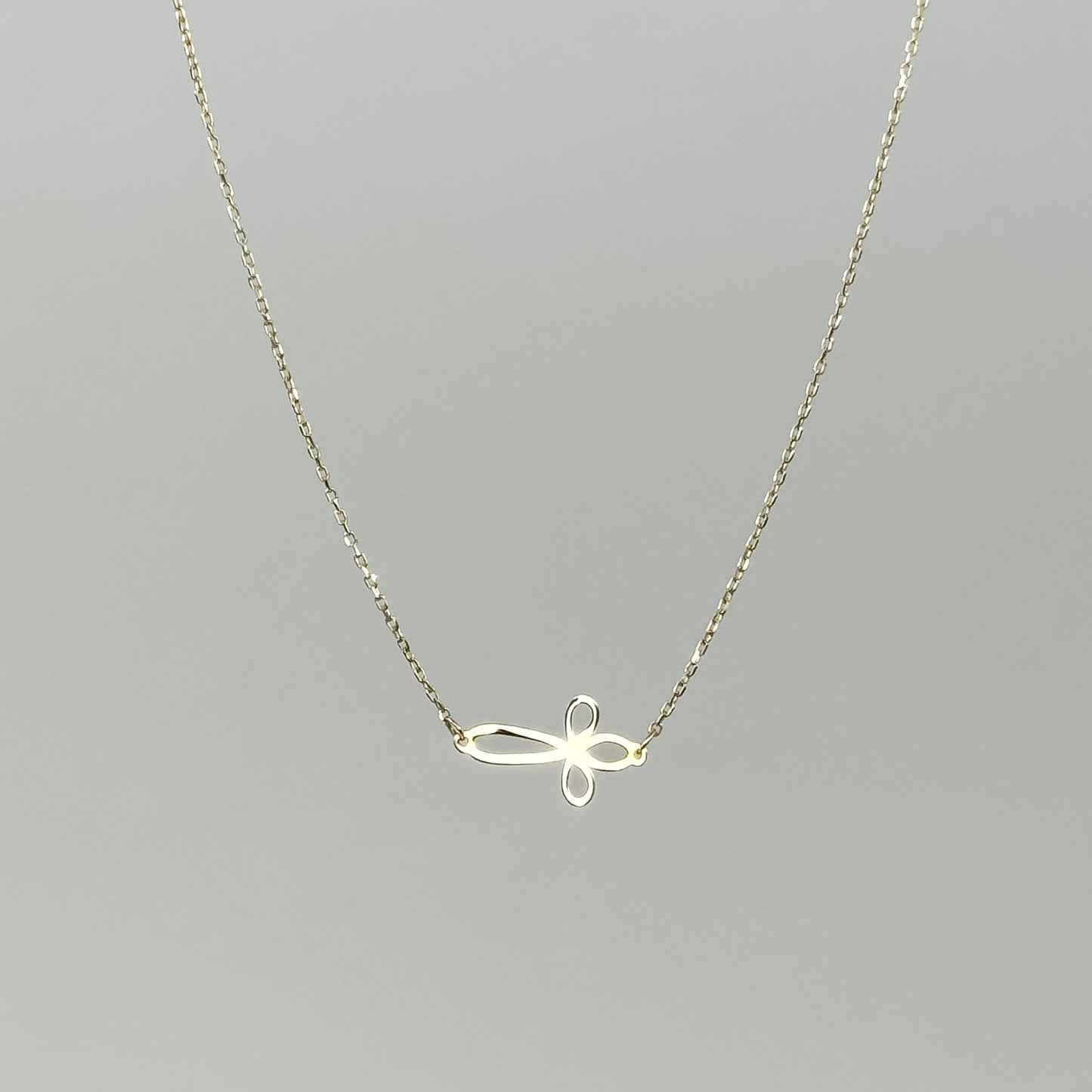 Collar Cruz Eterna