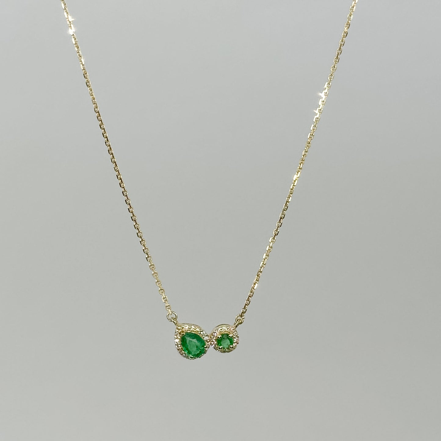 Collar Doble Esmeralda y Diamantes de Oro 18K