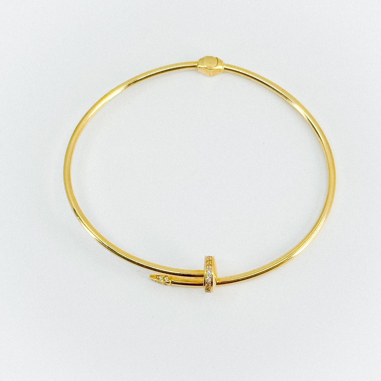 Bangle clavo