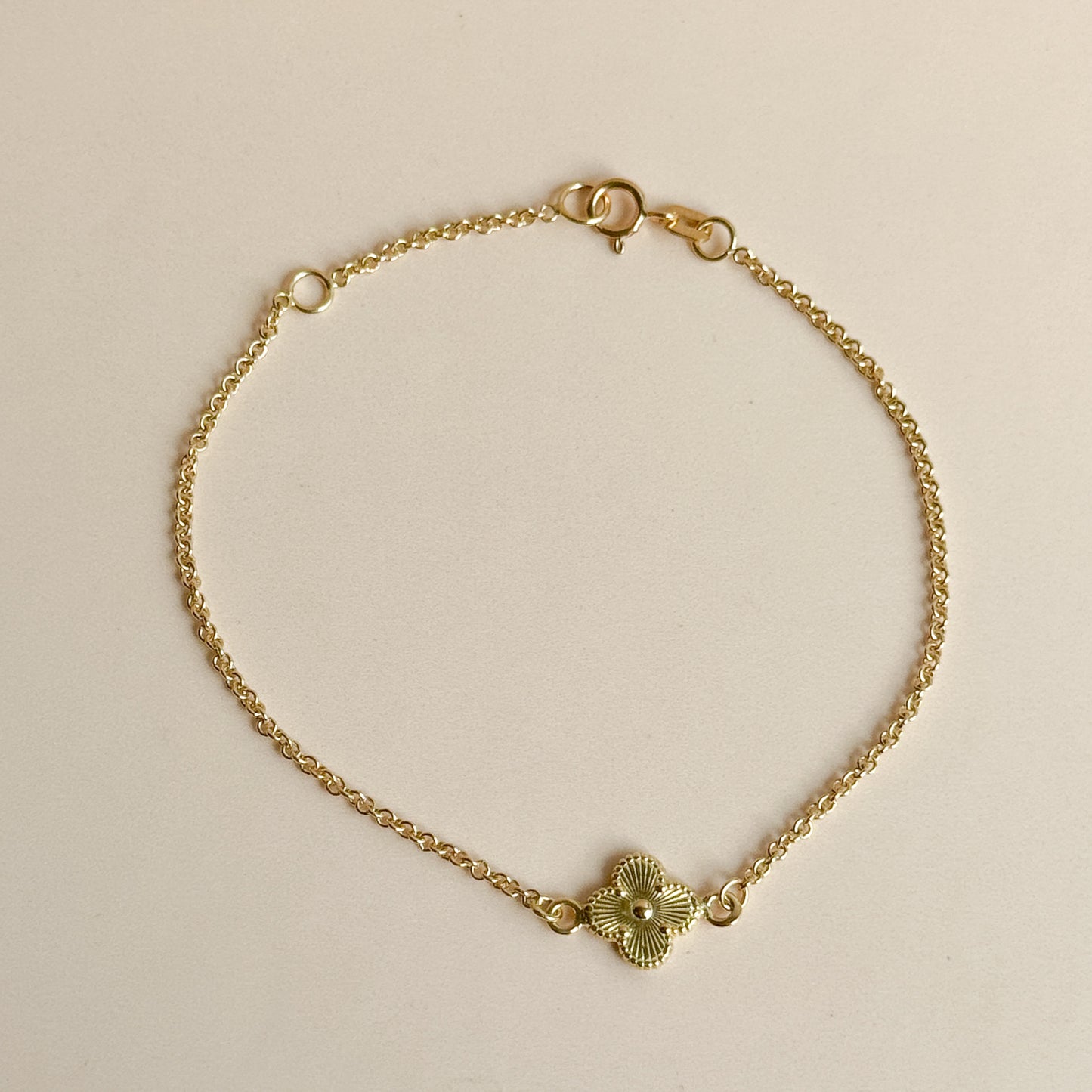 Pulsera Trébol Minimalista de Oro 18K