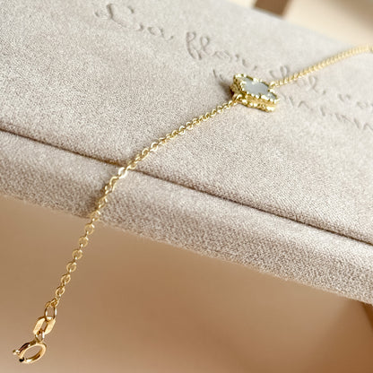 Pulsera Trébol de Nácar en Oro 18K