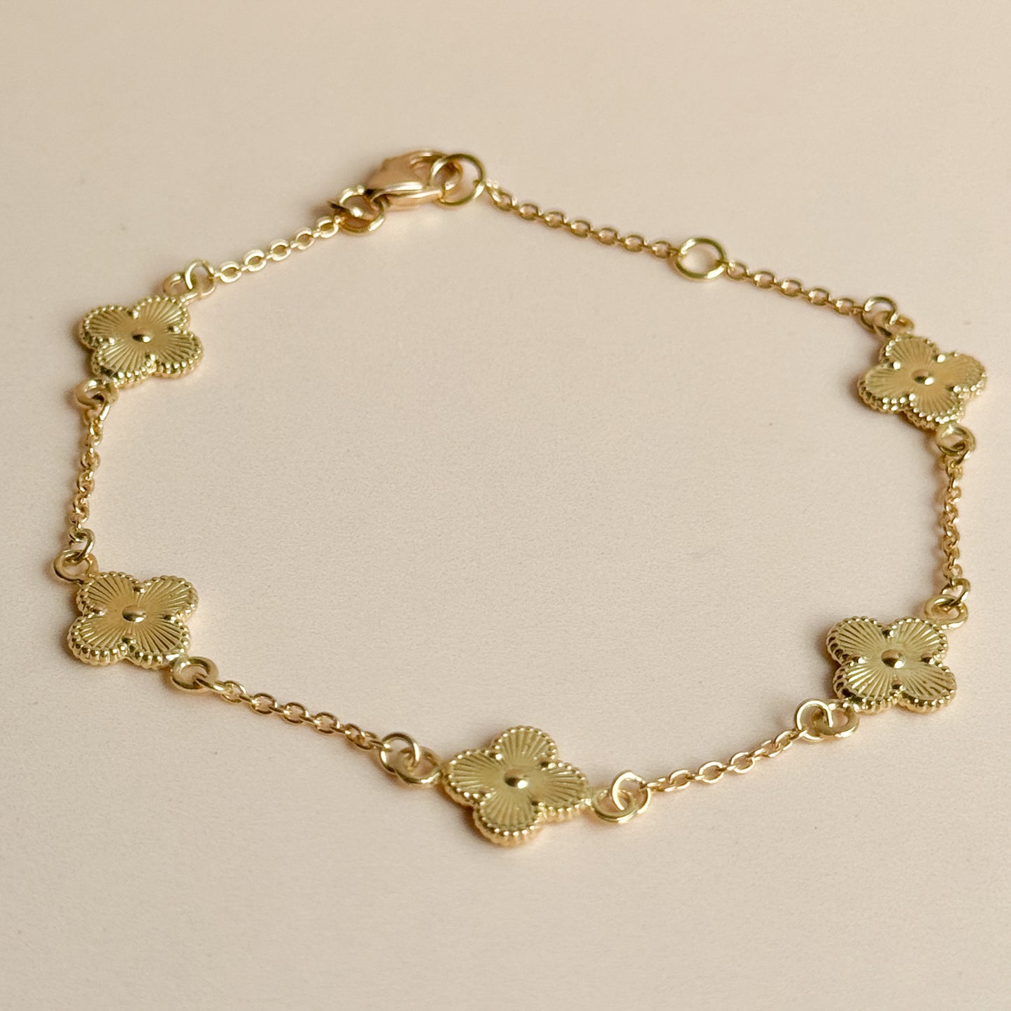 Pulsera Cinco Tréboles Texturizados de Oro 18K