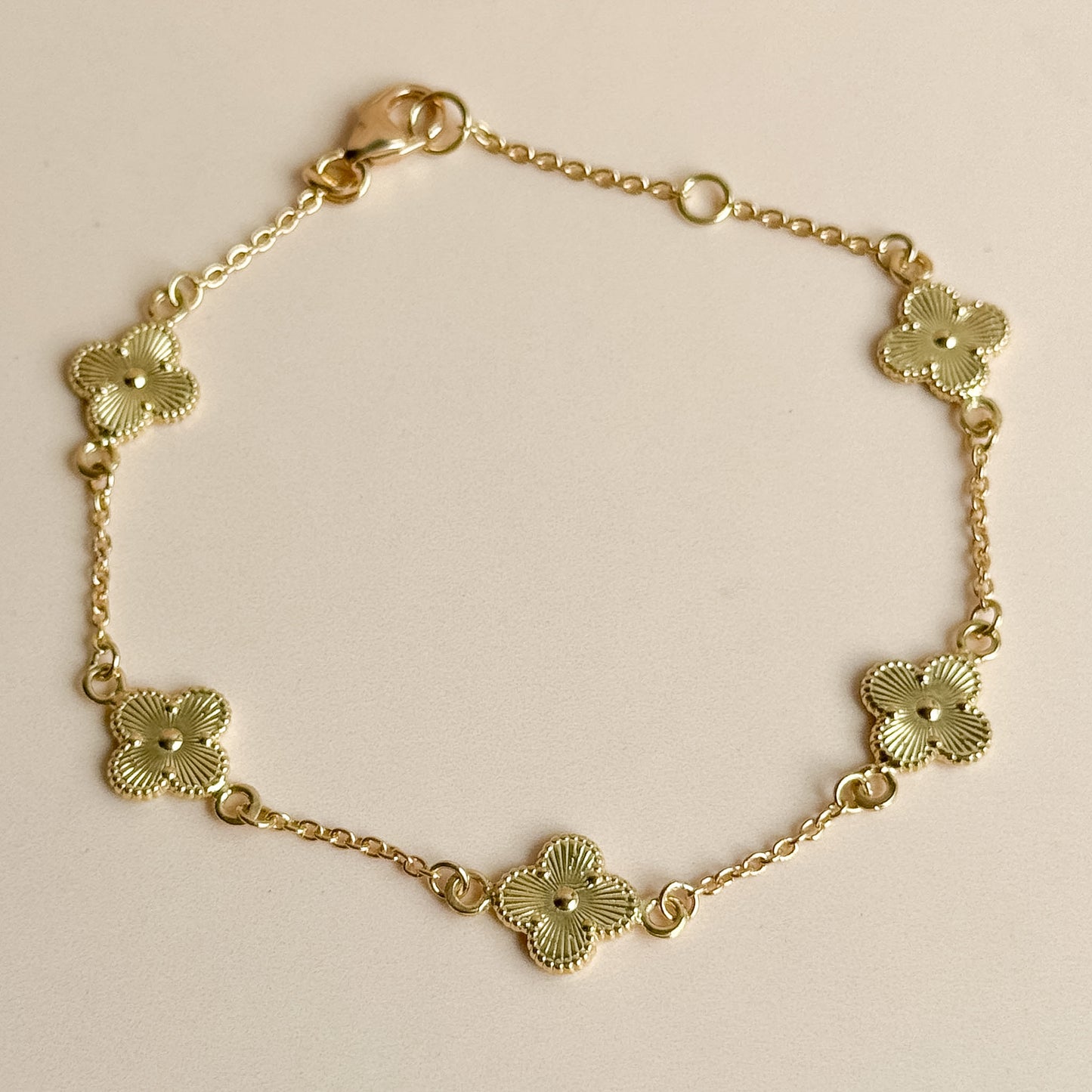 Pulsera Cinco Tréboles Texturizados de Oro 18K