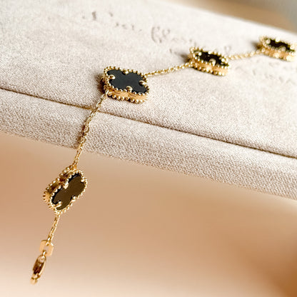 Pulsera Cinco Tréboles de Ónix en Oro 18K