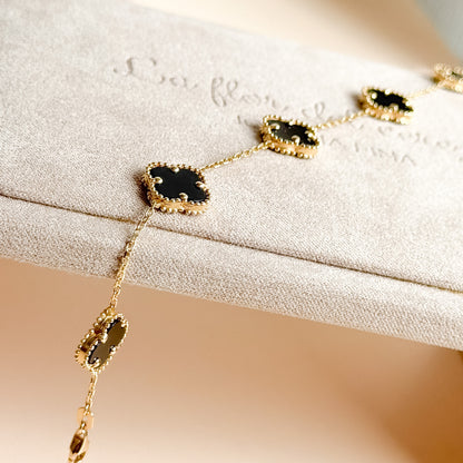 Pulsera Cinco Tréboles de Ónix en Oro 18K