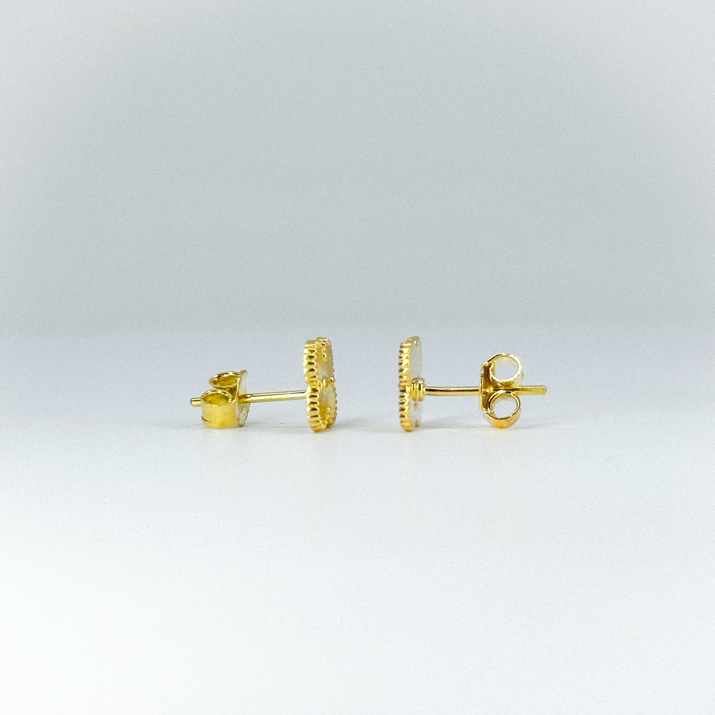 Aretes trébol