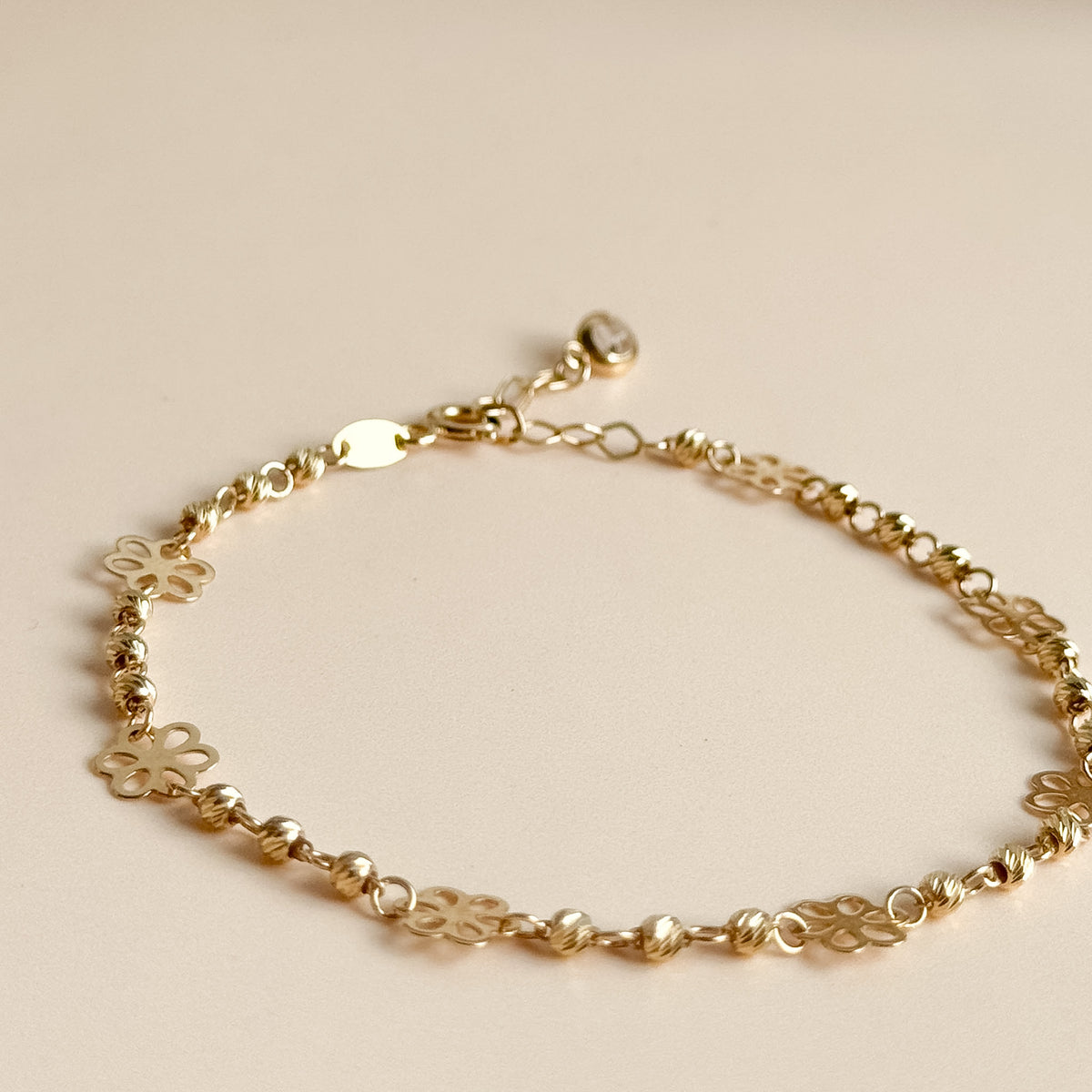 Pulsera Flores Caladas de Oro 18K