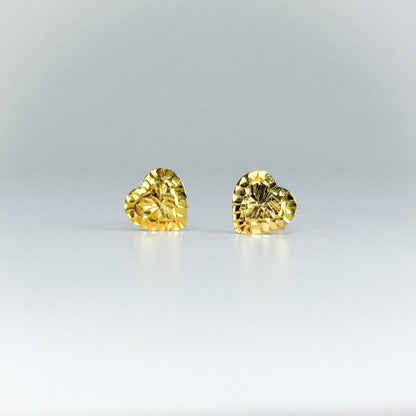 Aretes corazón facetado