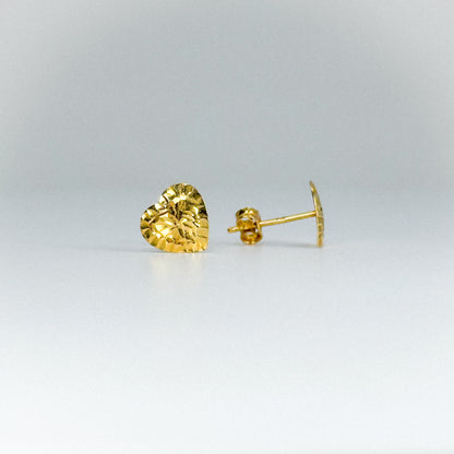 Aretes corazón facetado