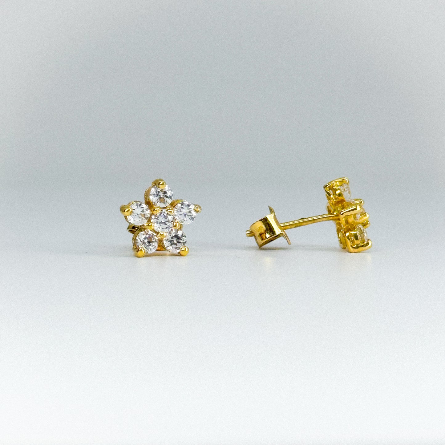 aretes rosetas clásicas