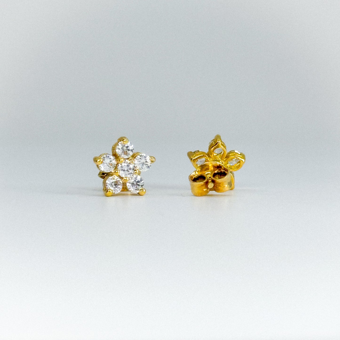 aretes rosetas clásicas