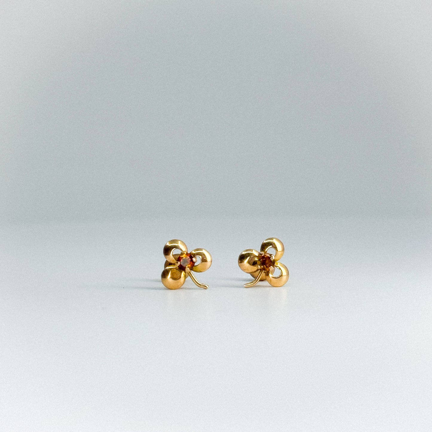 aretes con piedra natural zafiro