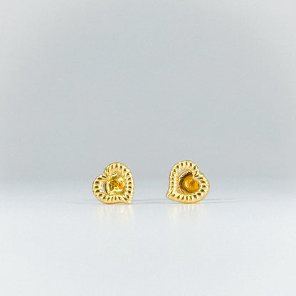 Aretes tipo topito corazón calado