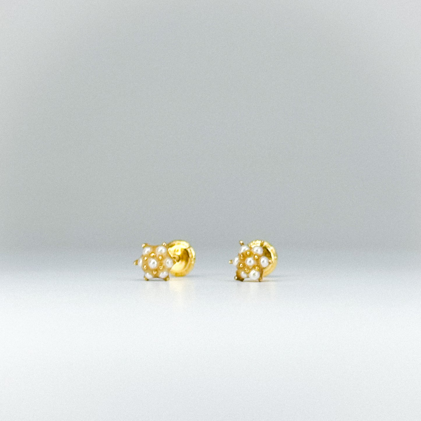 Aretes Roseta de Perlas en oro 18k ✨