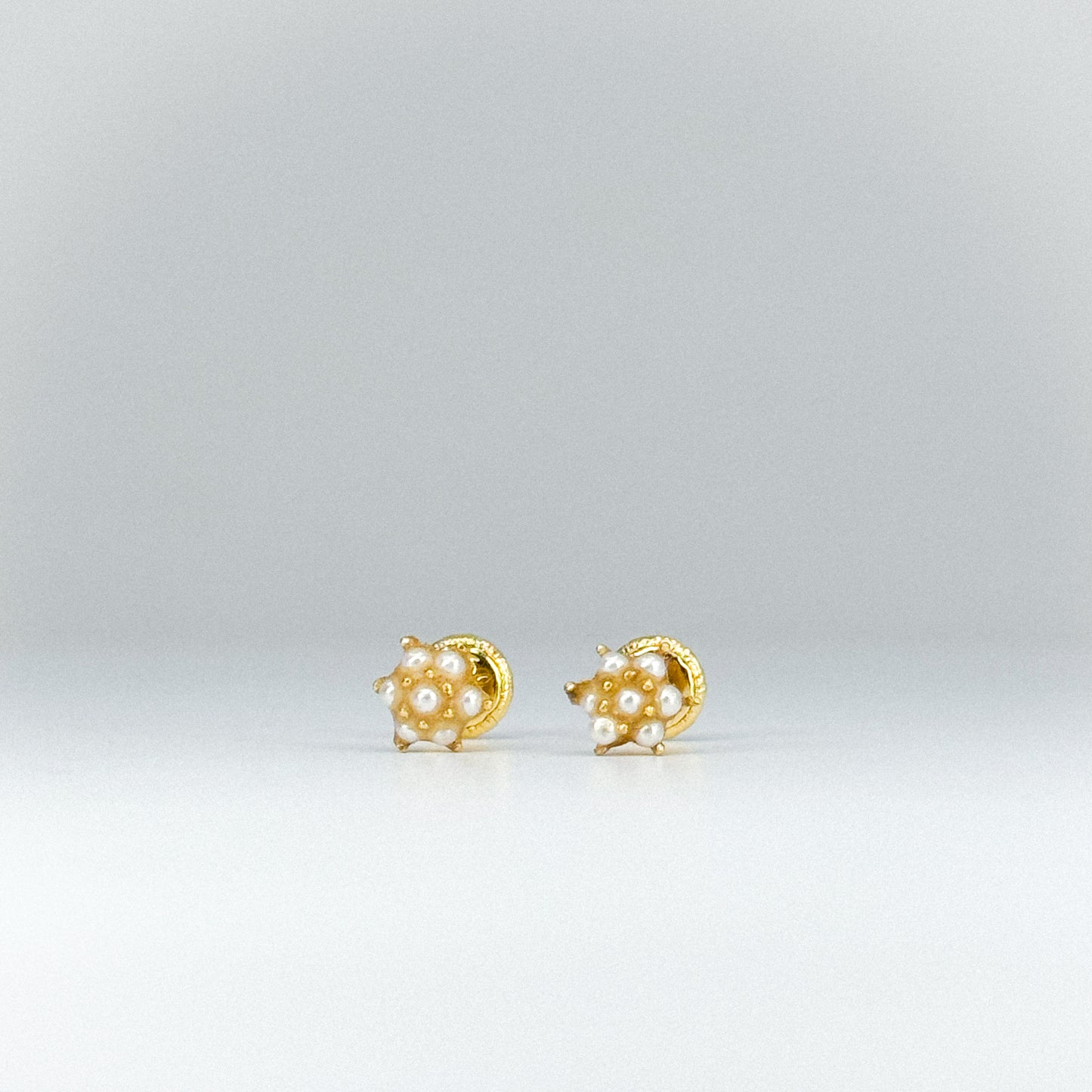 Aretes Roseta de Perlas en oro 18k ✨