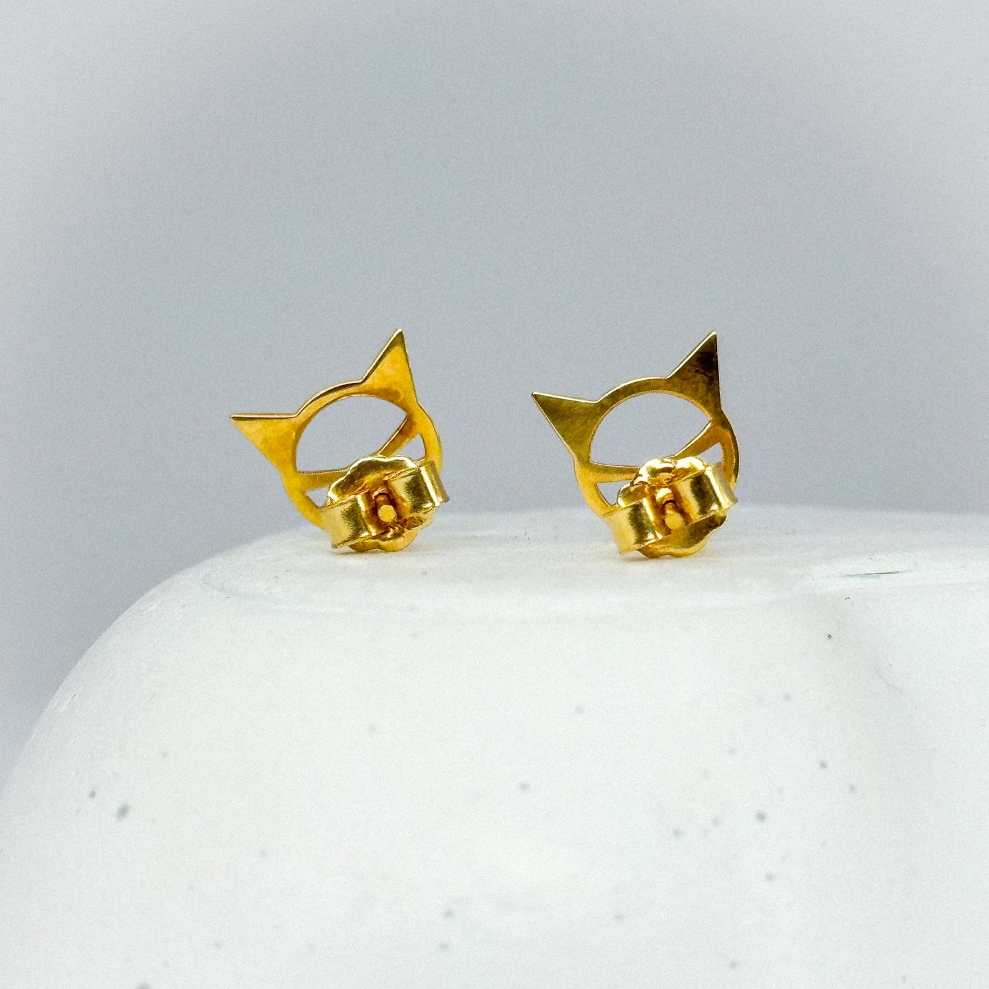 Aretes Cat