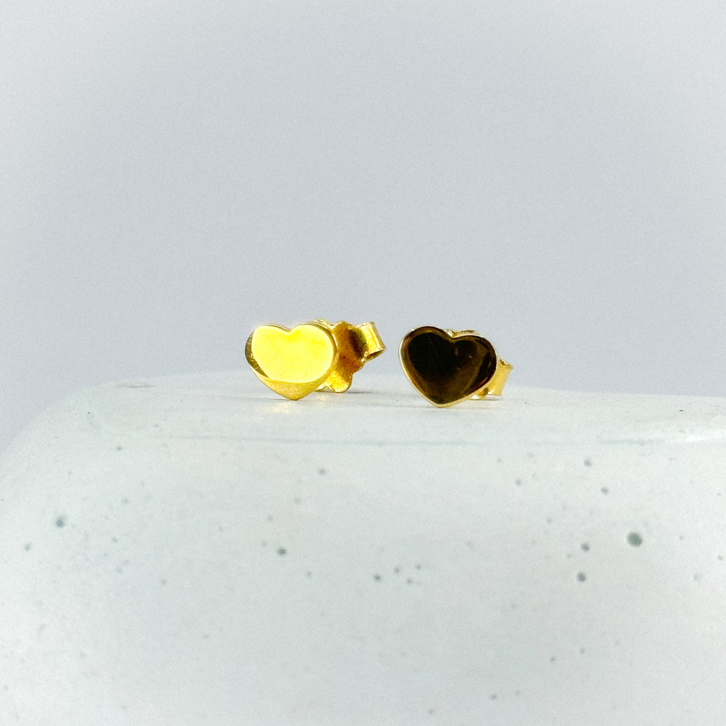 Aretes corazón placa