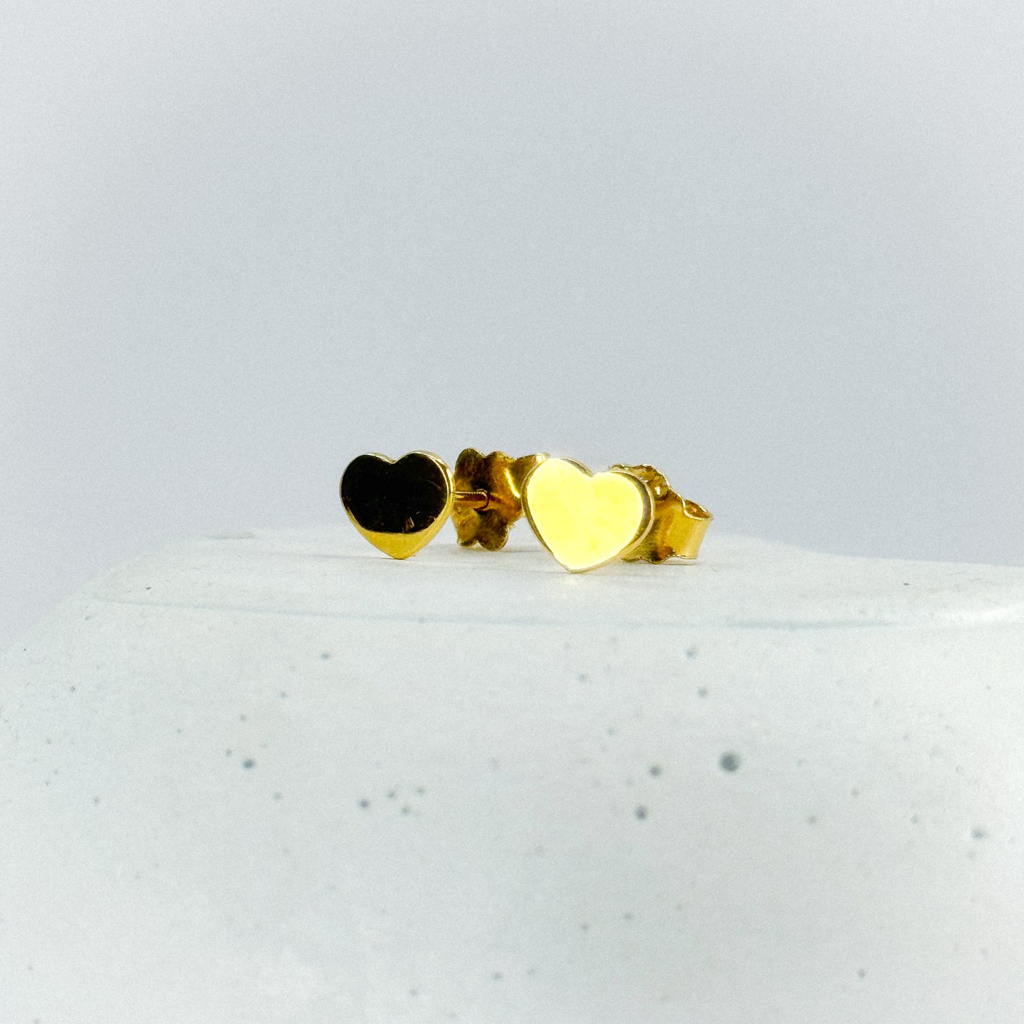 Aretes corazón placa