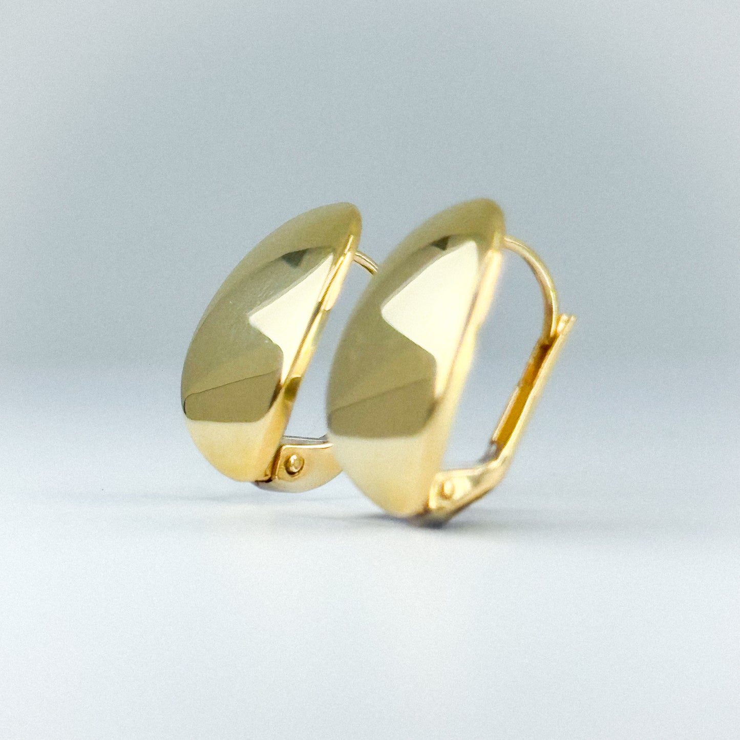 Aretes Cúpula Dorada 18k
